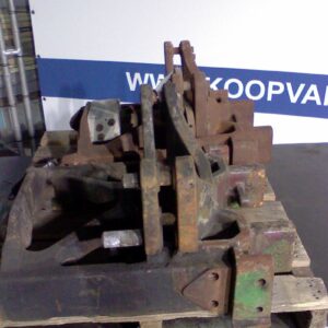 FRONTSUPPORT - John Deere 6000-20 4 cyl.
