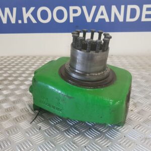 FRONTWHEELHUB - John Deere 6000- 20 6 cyl.