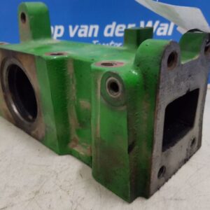 MANIFOLD - John Deere 6000- 30 4 cyl.