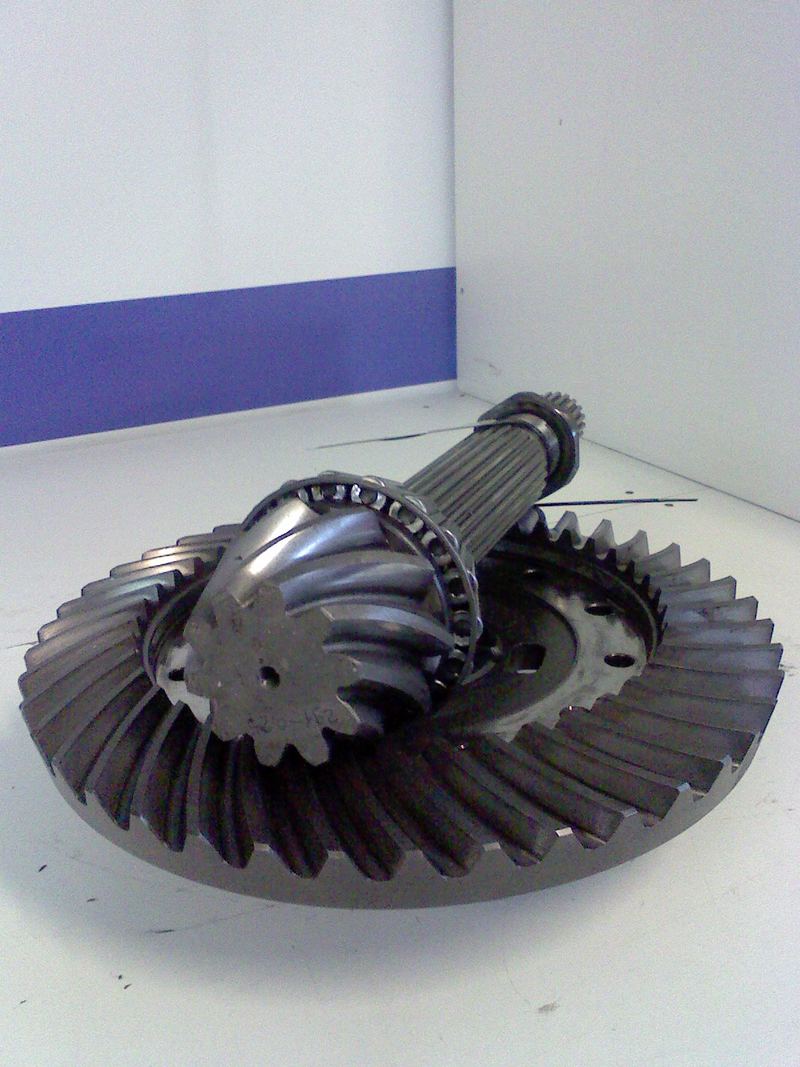CROWN&PINION - New Holland 60 Series - Image 3