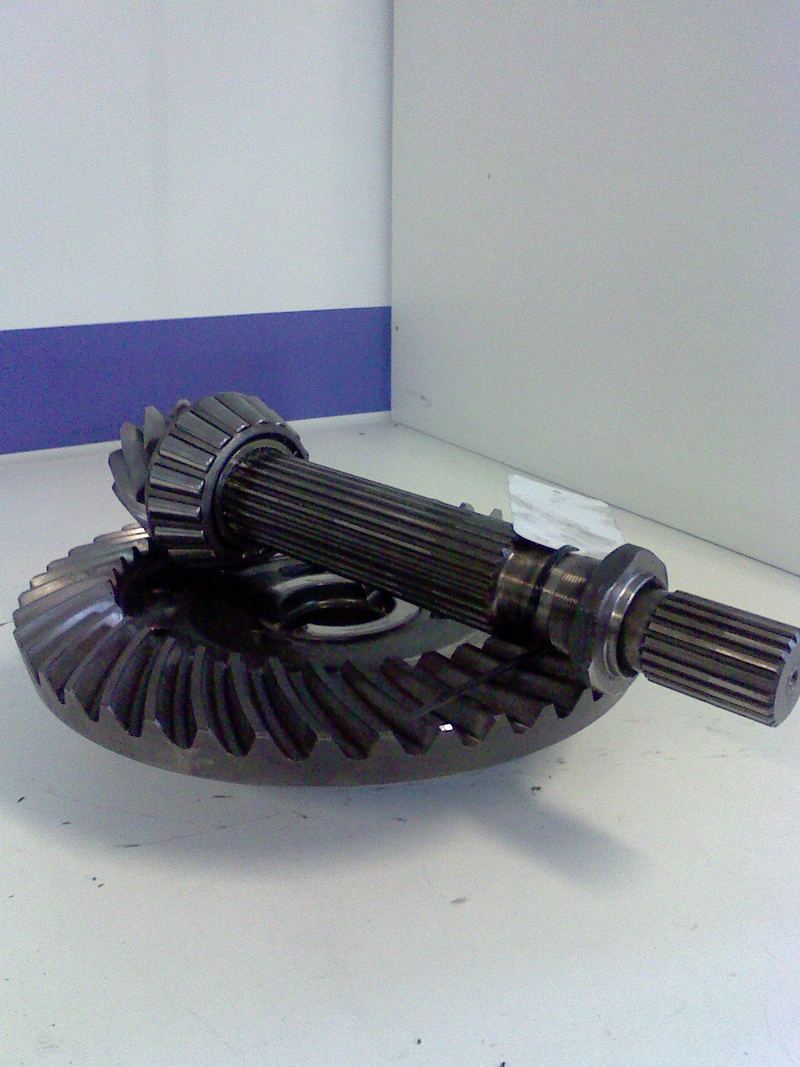 CROWN&PINION - New Holland 60 Series - Image 4