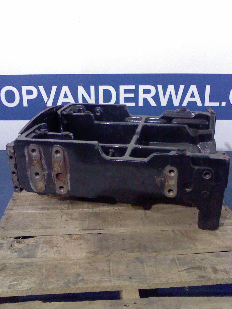 FRONTSUPPORT - New Holland T7500 Series TVT