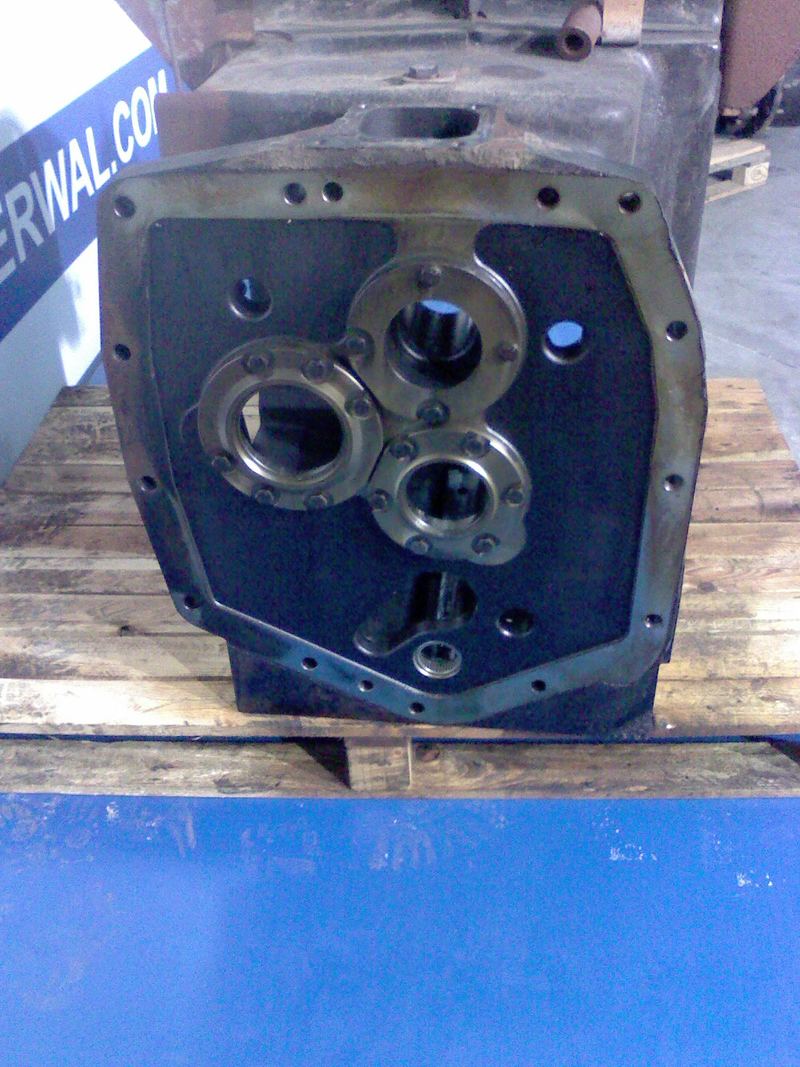 GEARBOXHOUSE - New Holland T8 Series - Image 5