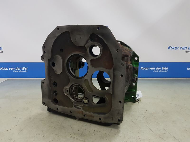 GEARBOXHOUSE - John Deere 6000- 30 4 cyl. - Image 8