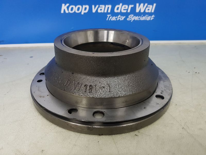 DIFFERENTIAL - John Deere 6000- 30 4 cyl.