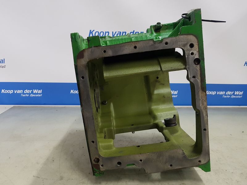 GEARBOXHOUSE - John Deere 6000- 30 4 cyl. - Image 10