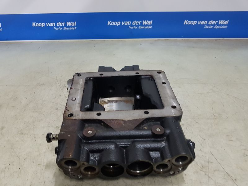 GEARBOX - New Holland T6 Series - Image 10