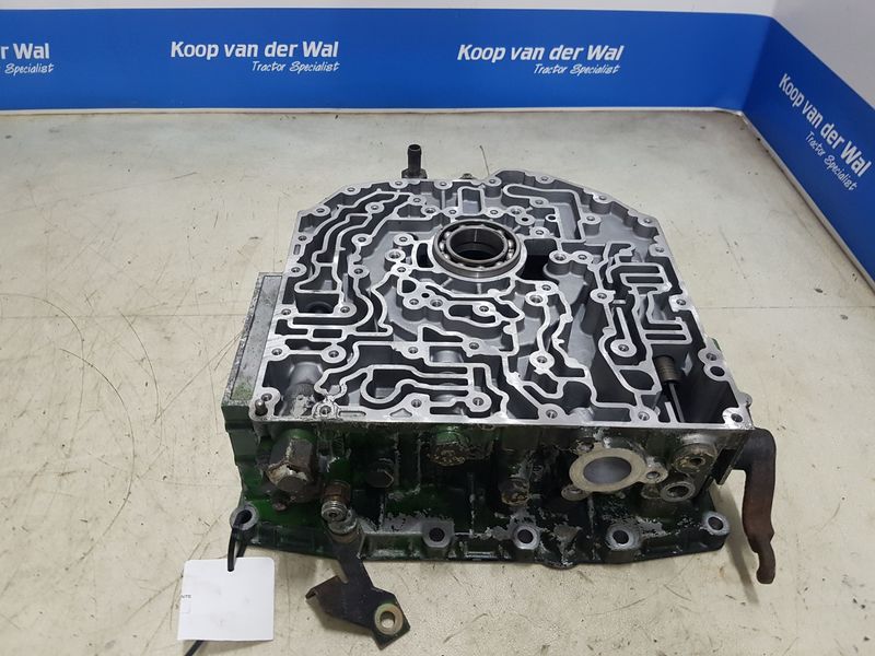 GEARBOXHOUSE - John Deere 6000-20 4 cyl. - Image 8