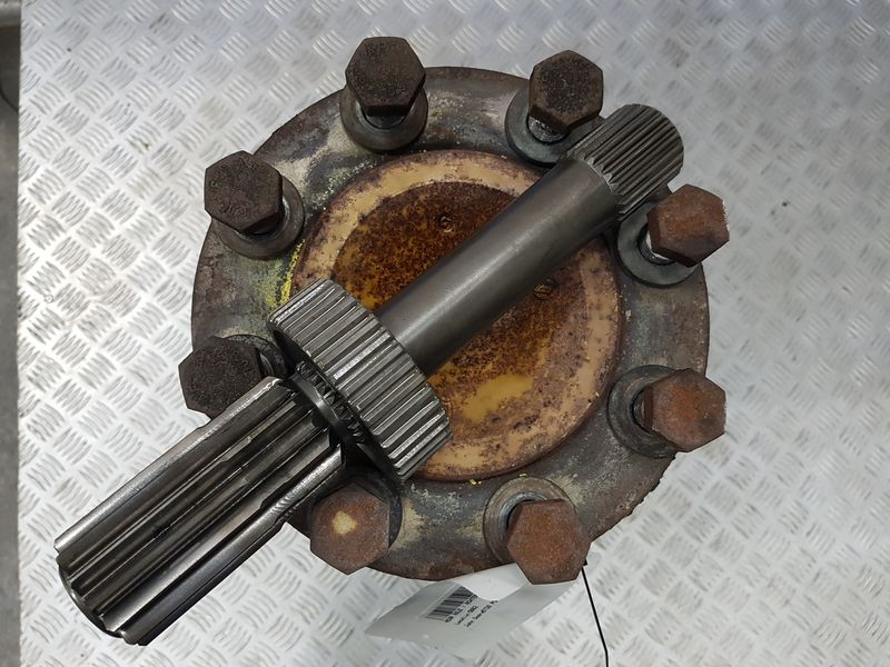 REAR AXLE - John Deere 5020 Series - Image 7