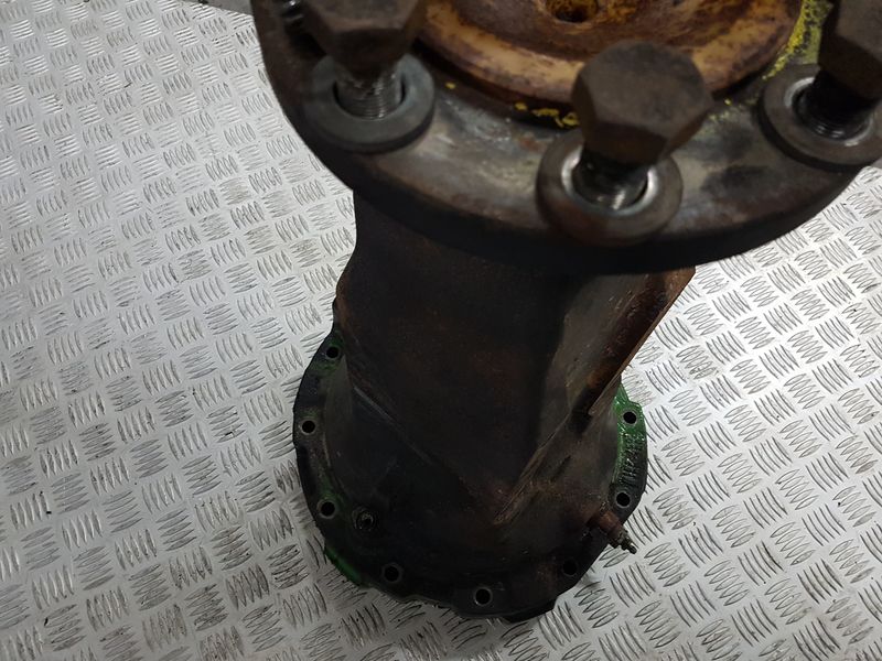 REAR AXLE - John Deere 5020 Series - Image 8
