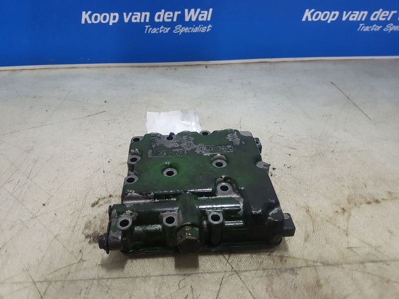 GEARBOXHOUSE - John Deere 5020 Series - Image 4