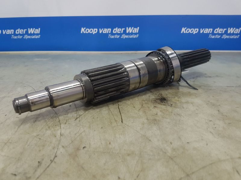 FOURWHEELDRIVEAXLE - John Deere 5020 Series - Image 4