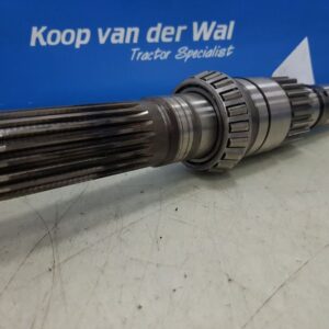 FOURWHEELDRIVEAXLE - John Deere 6000- 30 6 cyl.
