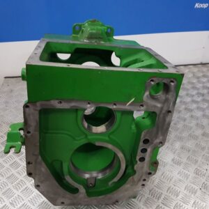 GEARBOXHOUSE - John Deere 6000- 30 6 cyl.