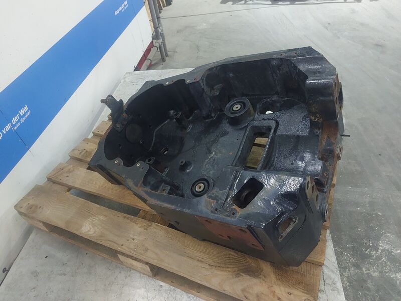 FRONTSUPPORT - New Holland T6 Series