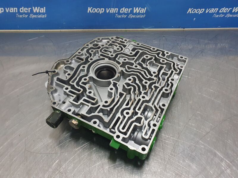 GEARBOXHOUSE - John Deere 6000-20 4 cyl. - Image 4