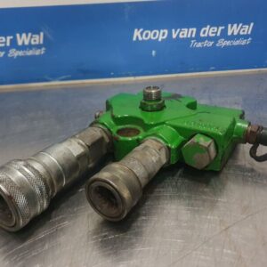 HYDRAULICS - John Deere 7820