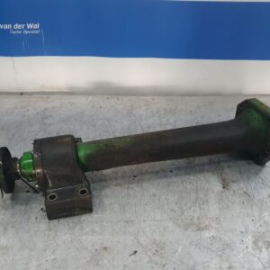 FOURWHEELDRIVEAXLE - John Deere John Deere 6130r