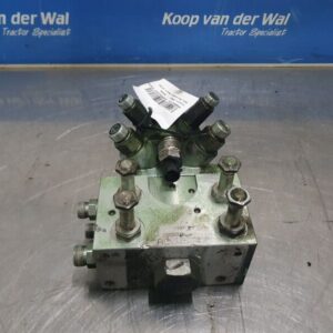 HYDRAULICS - John Deere John Deere 6130r