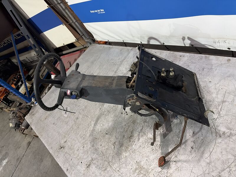 CABINE - Ford 6640 2WD - Image 2