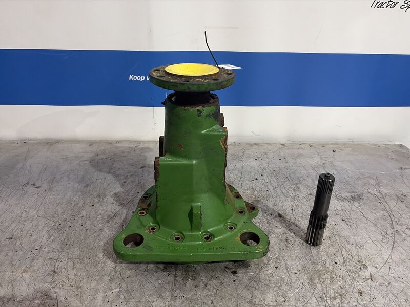 DRIVESHAFTHOUSING - John Deere 6000 Series