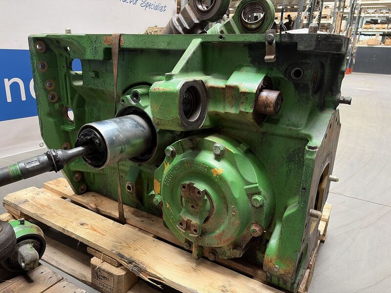 FRONTAXLE - John Deere 8000 Series - Image 4