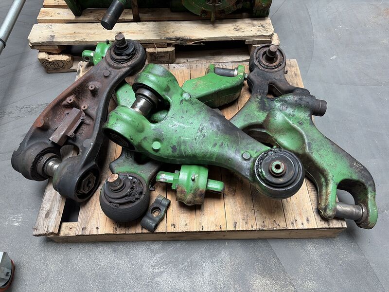 FRONTAXLE - John Deere 8000 Series - Image 10