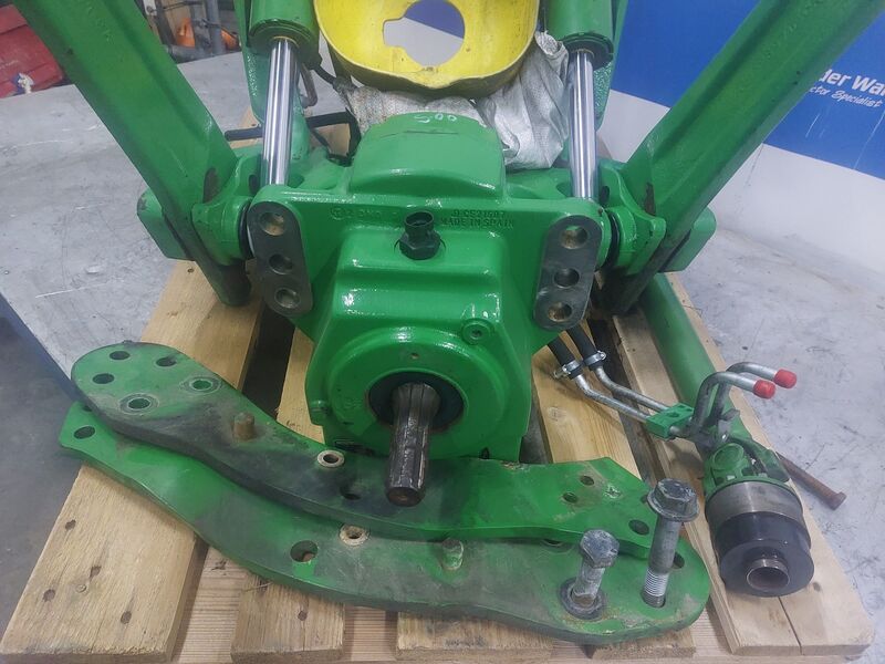 FRONTLIFT - John Deere 6R Series 4 cyl. - Image 3