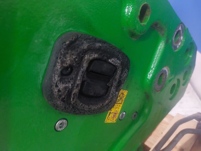 FRONTLIFT - John Deere 6R Series 4 cyl. - Image 6