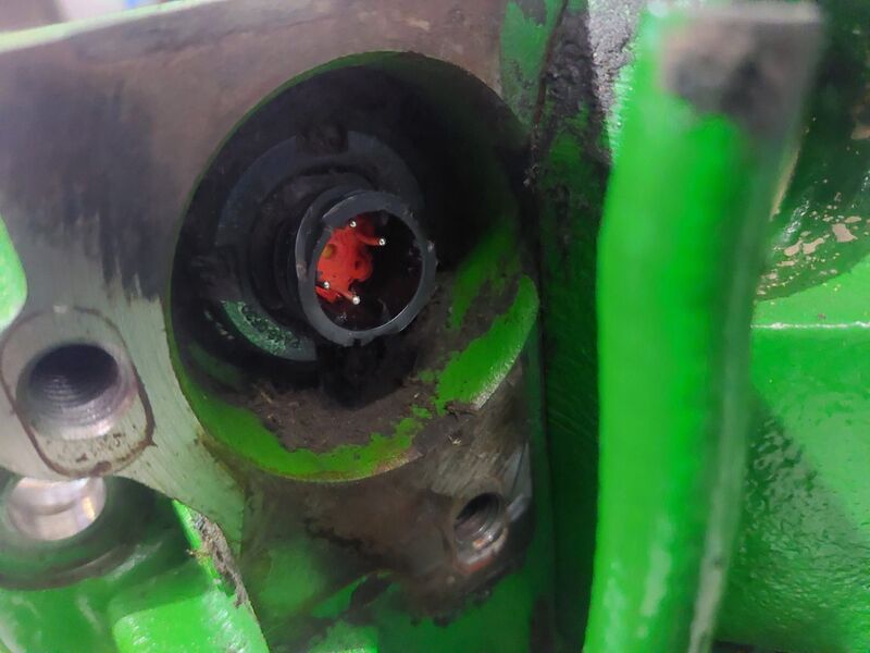 PTOHOUSING - John Deere 6R Series 4 cyl. - Image 8