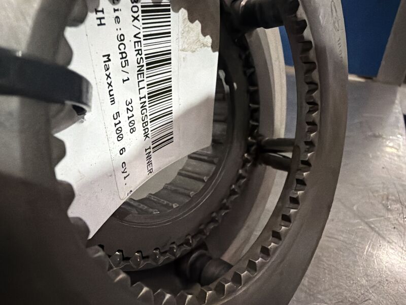 GEARBOX - Case IH Maxxum 5100 6 cyl. Series - Image 3